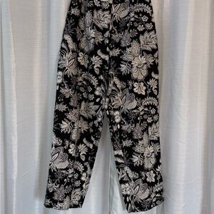 Talbots Black and White Floral Cropped Pants